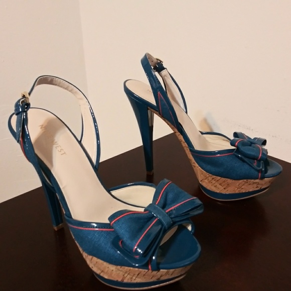 👽SPECIAL!!!!!!!! Teal Heels Size 6.5👽 - Picture 3 of 4